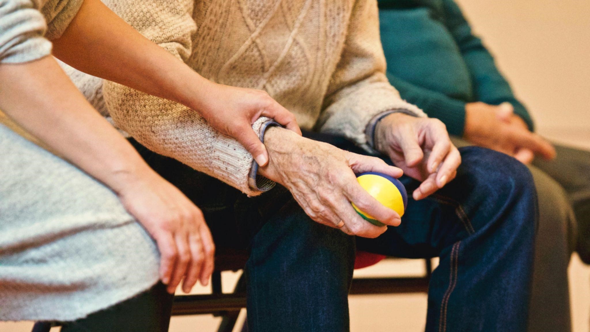 Why Hire an On-demand Senior Caregiver with Kiidu